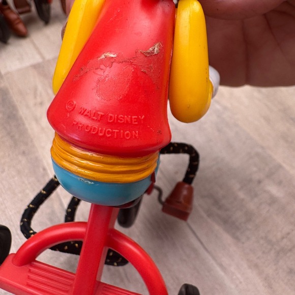 Goofy Lot of 5 Riding a Tricycle Walt‎ Disney - Picture 4 of 5